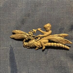 VINTAGE - Silver Brooch - Cherub on Dragonfly